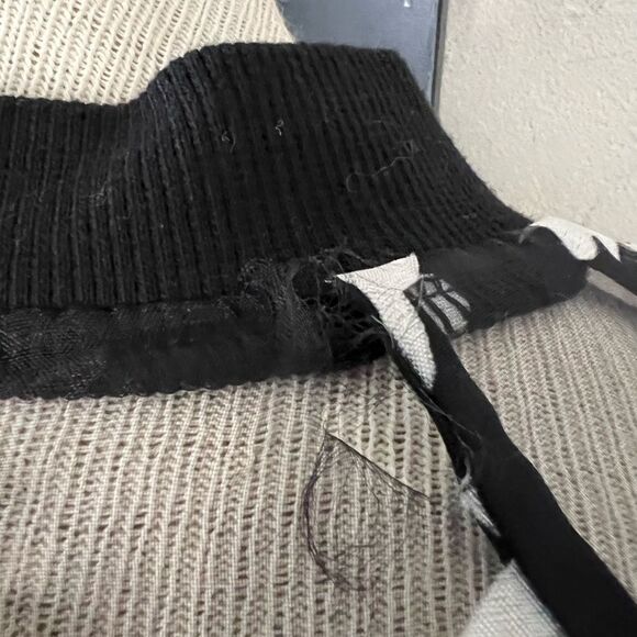 Piace black and white sheer floral zippered jacket size Large - Picture 7 of 8